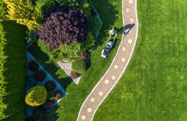 Cost of Mowing And Landscaping in Reston