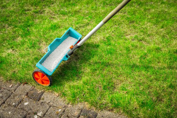 Cost of Commercial Lawn Treatment in Reston