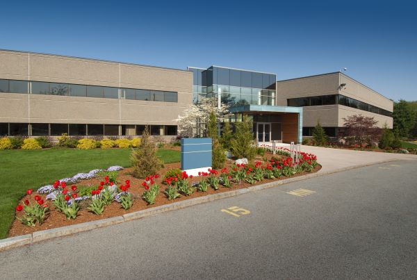Cost of Commercial Groundskeeping in Reston